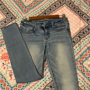 4 SHORT American Eagle super stretch jeggings